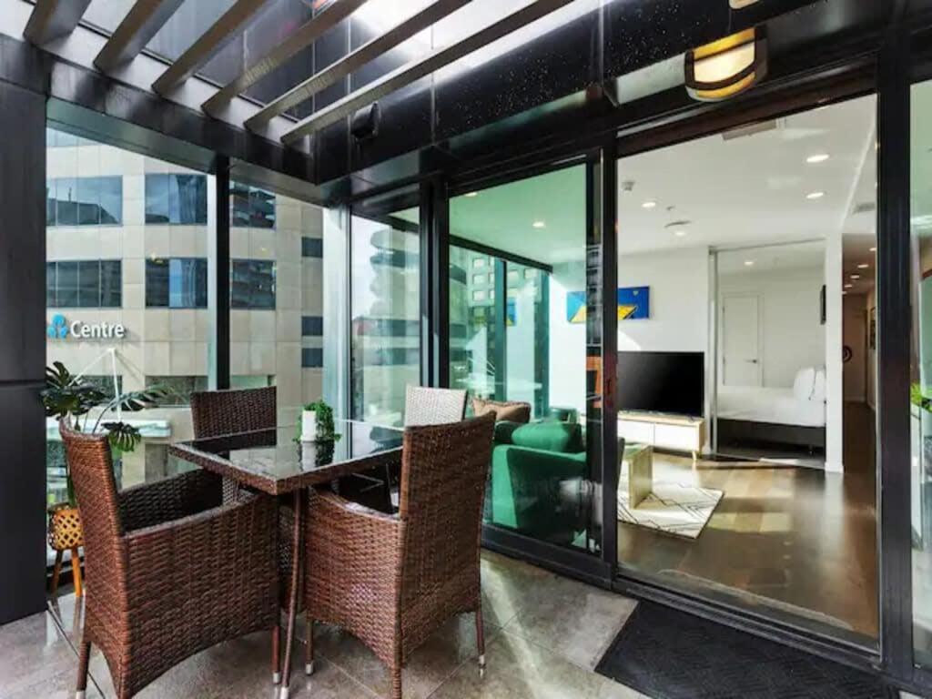 Two Bedroom Apartment - Large Balcony Central أوكلاند المظهر الخارجي الصورة