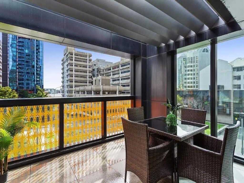 Two Bedroom Apartment - Large Balcony Central أوكلاند المظهر الخارجي الصورة